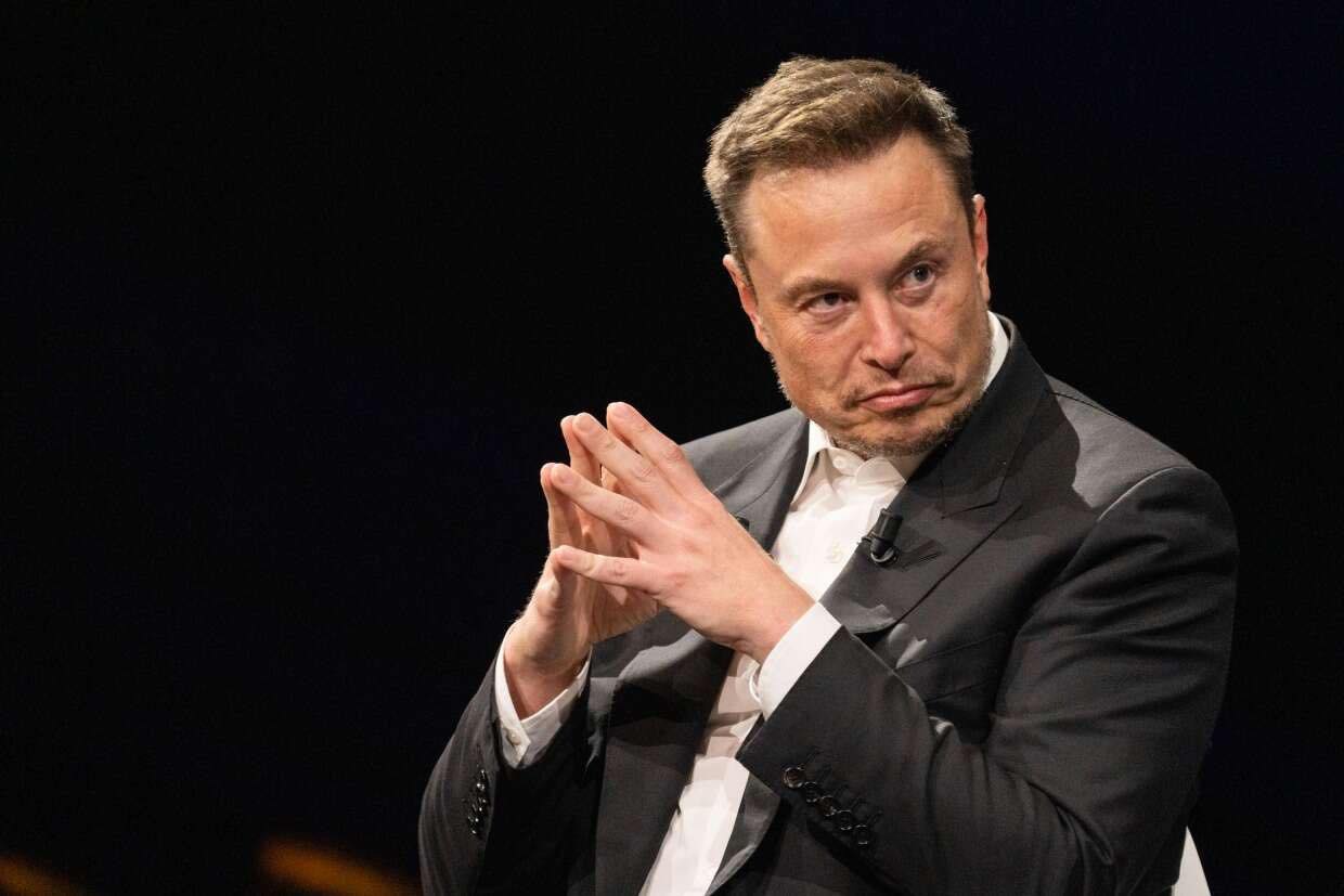 Twitter loses blue bird as Elon Musk rebrands to ‘X' logo