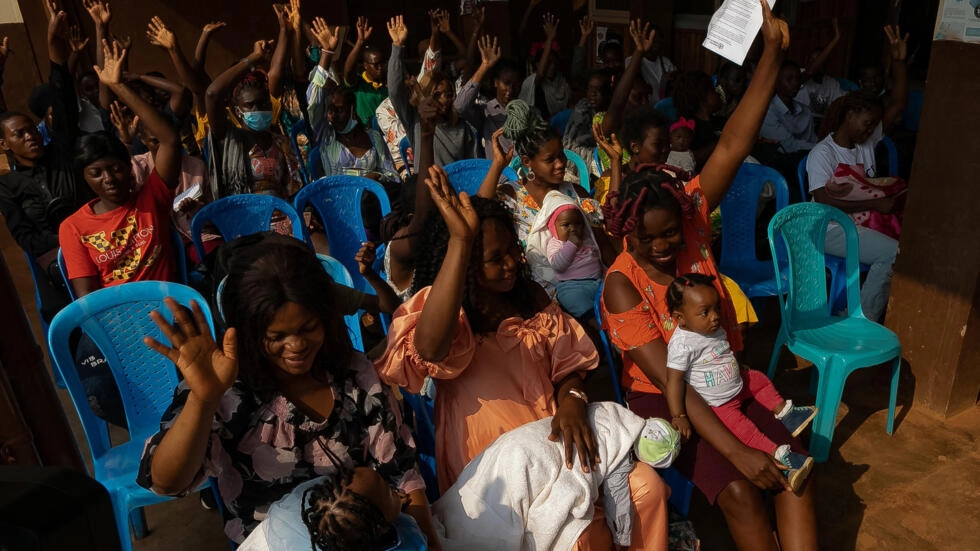 Cameroon: children receive first malaria vaccines